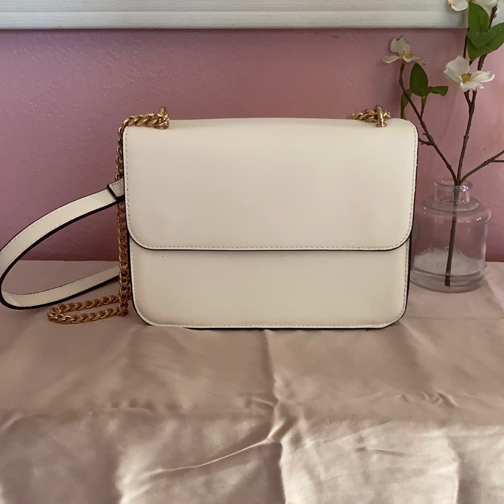 White Shoulder Bag with gold chain strap